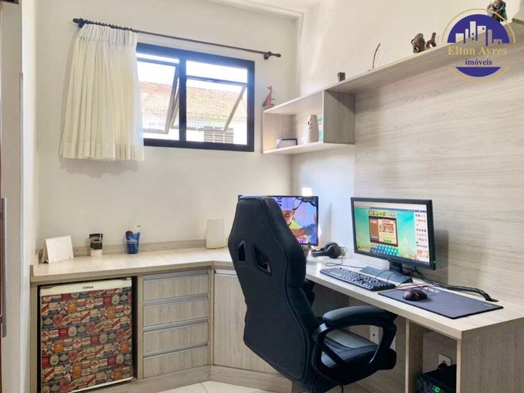 Apartamento à venda no Ponta da Praia: 