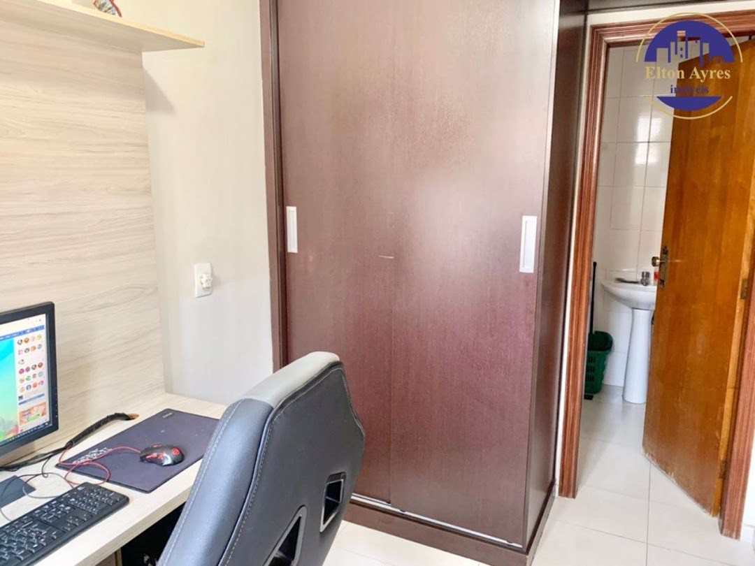 Apartamento à venda no Ponta da Praia: 