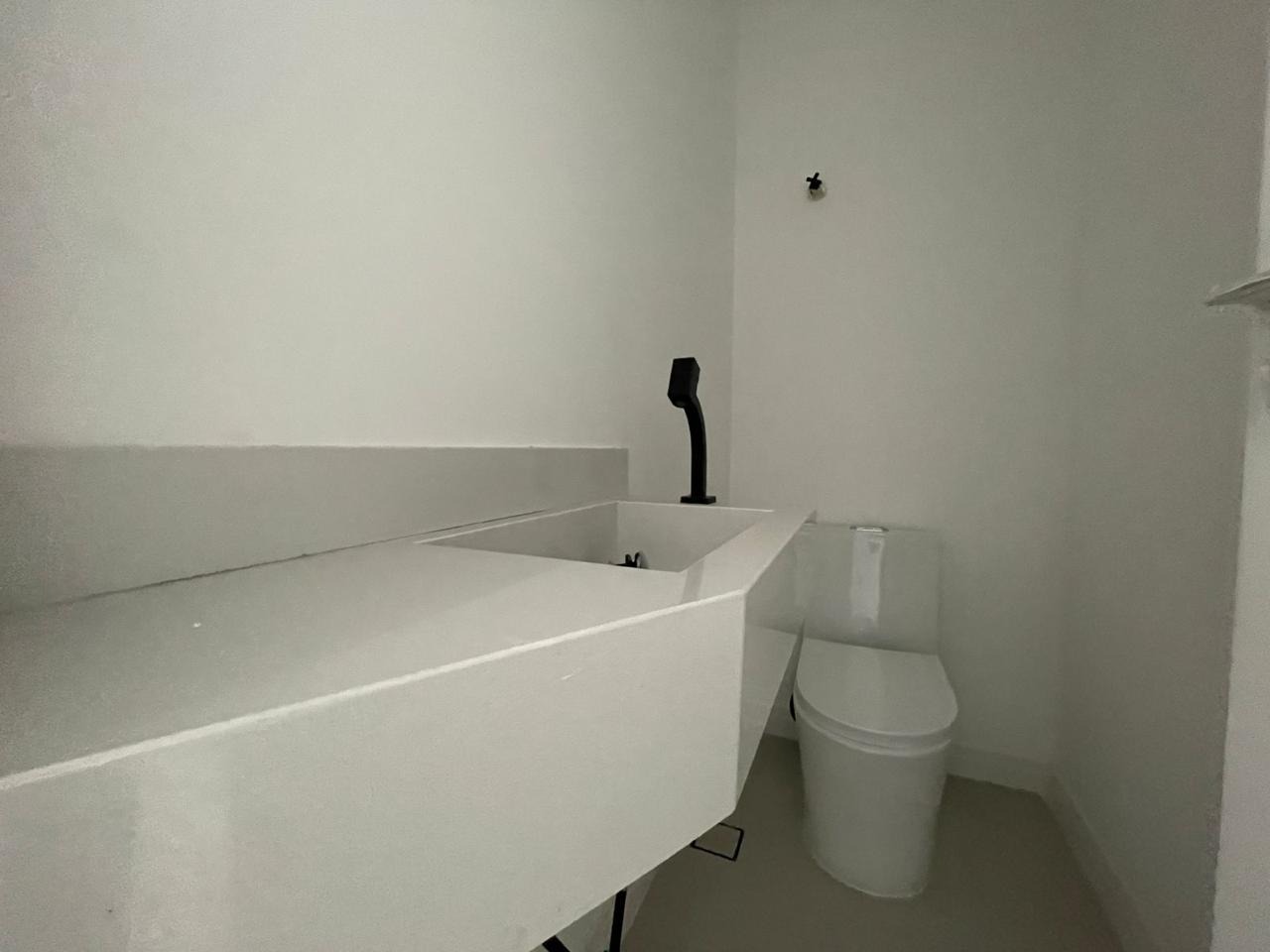 Casa à venda no Embaré: