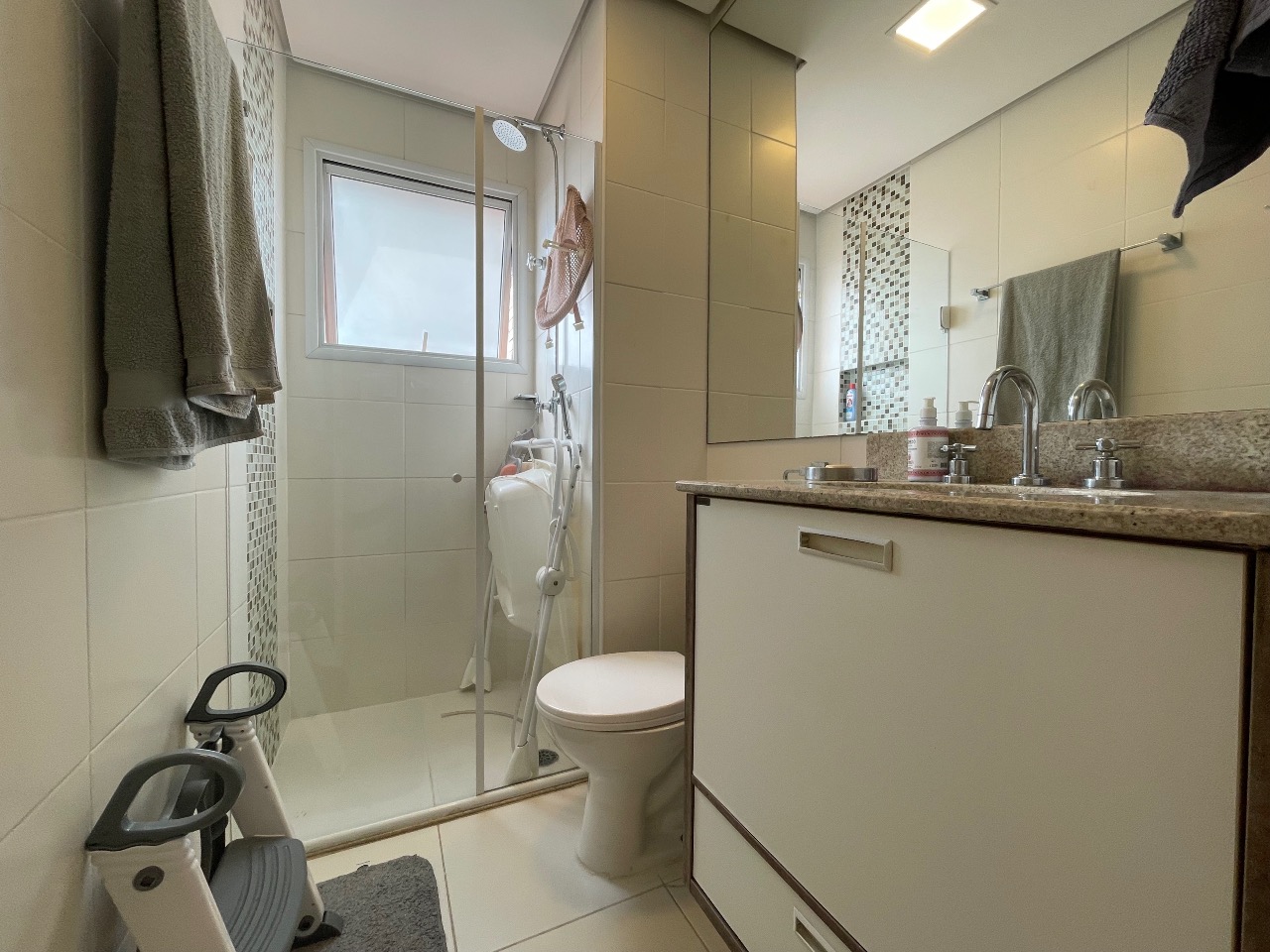 Apartamento à venda no Ponta da Praia: 