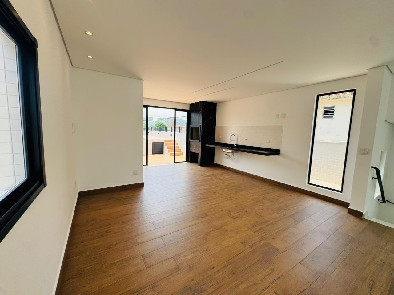 Casa à venda no Embaré: 