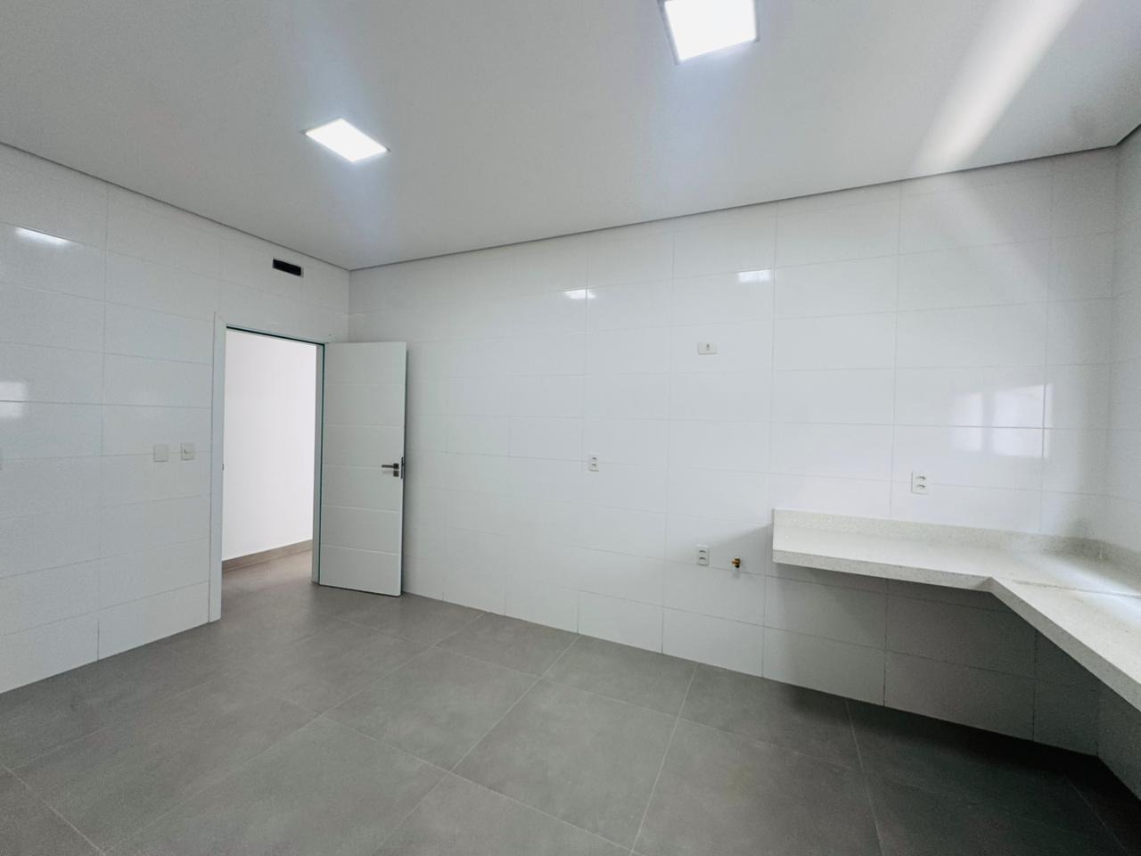 Casa à venda no Embaré: 