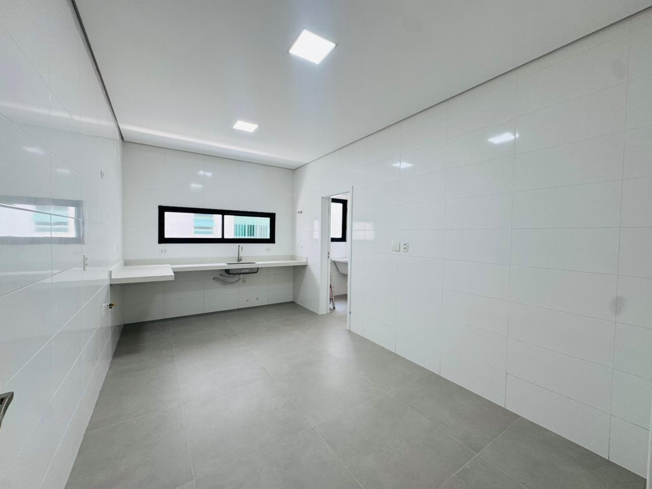 Casa à venda no Embaré: 