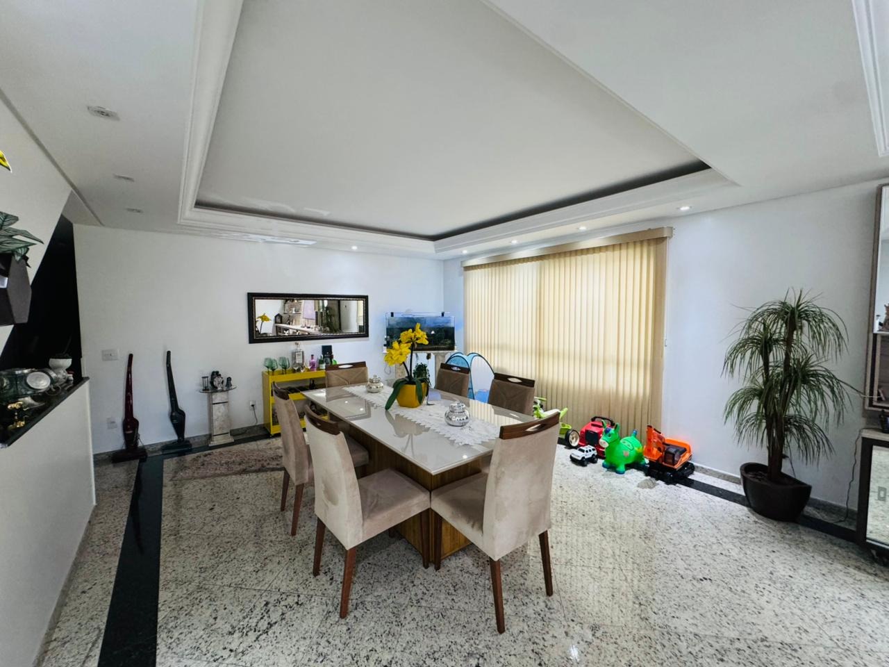 Casa à venda no Embaré: 