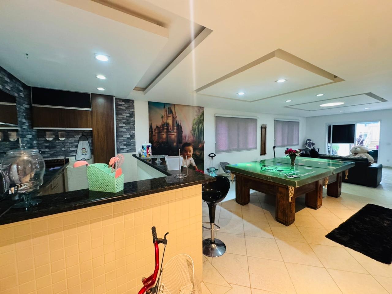 Casa à venda no Embaré: 