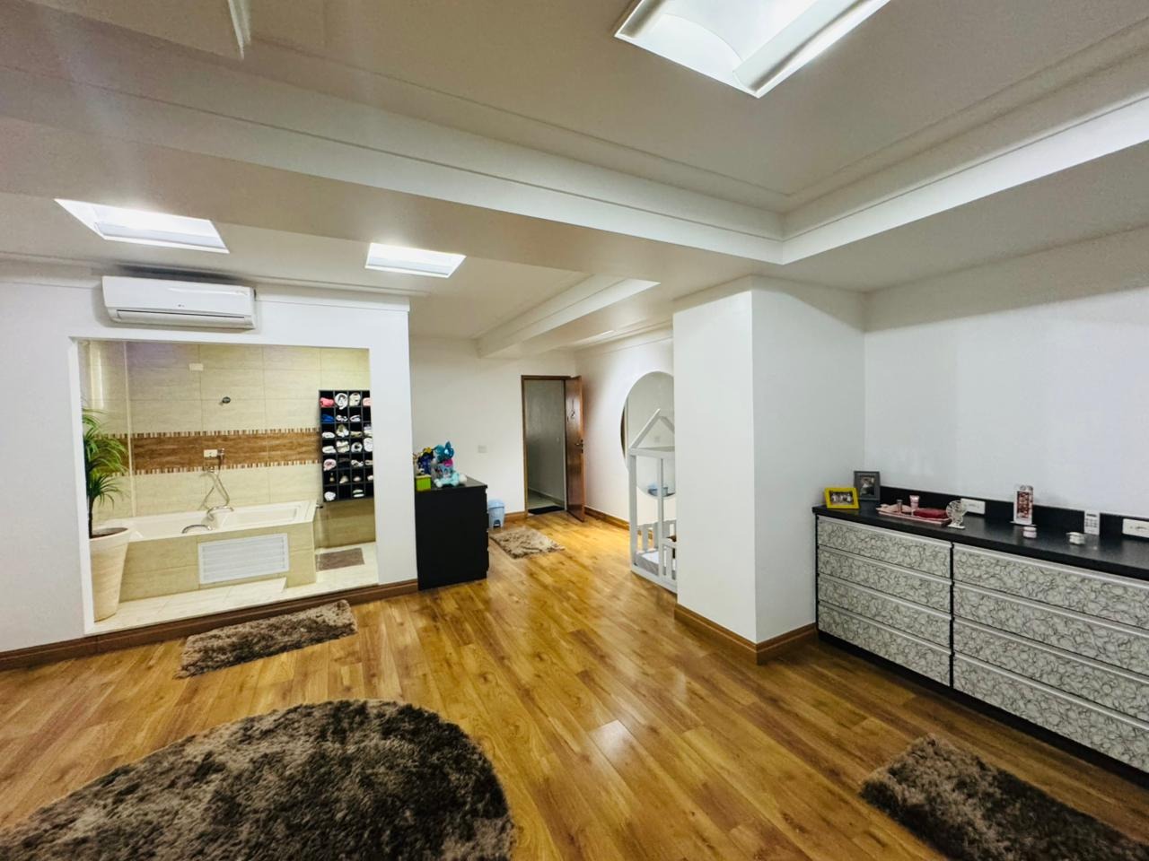 Casa à venda no Embaré: 