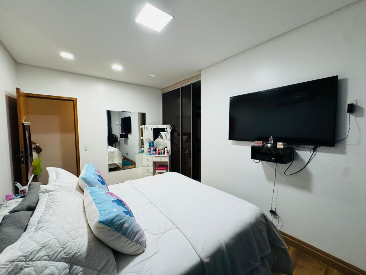 Casa à venda no Embaré: 