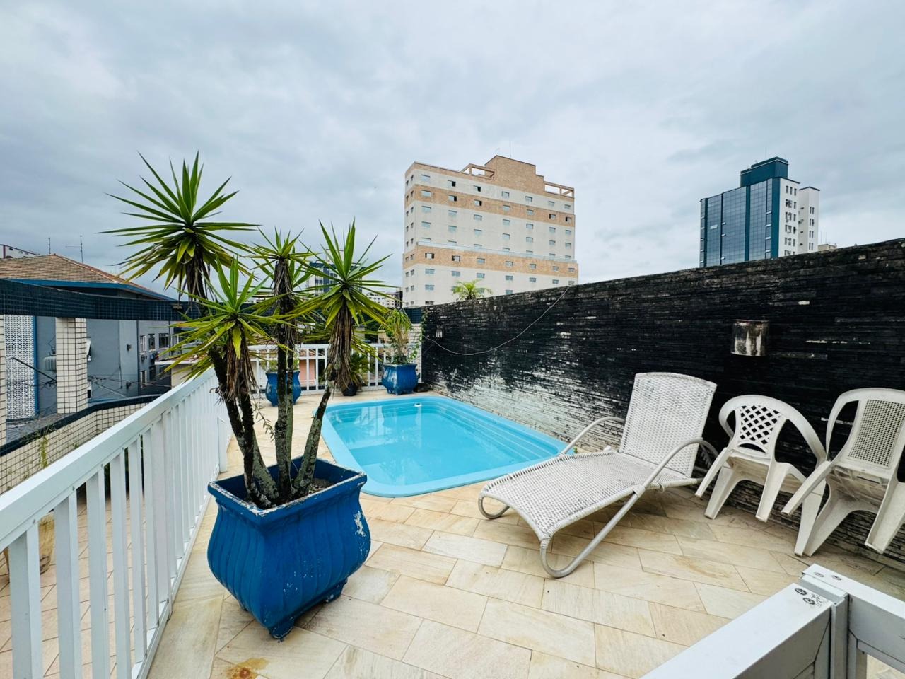 Casa à venda no Embaré: 