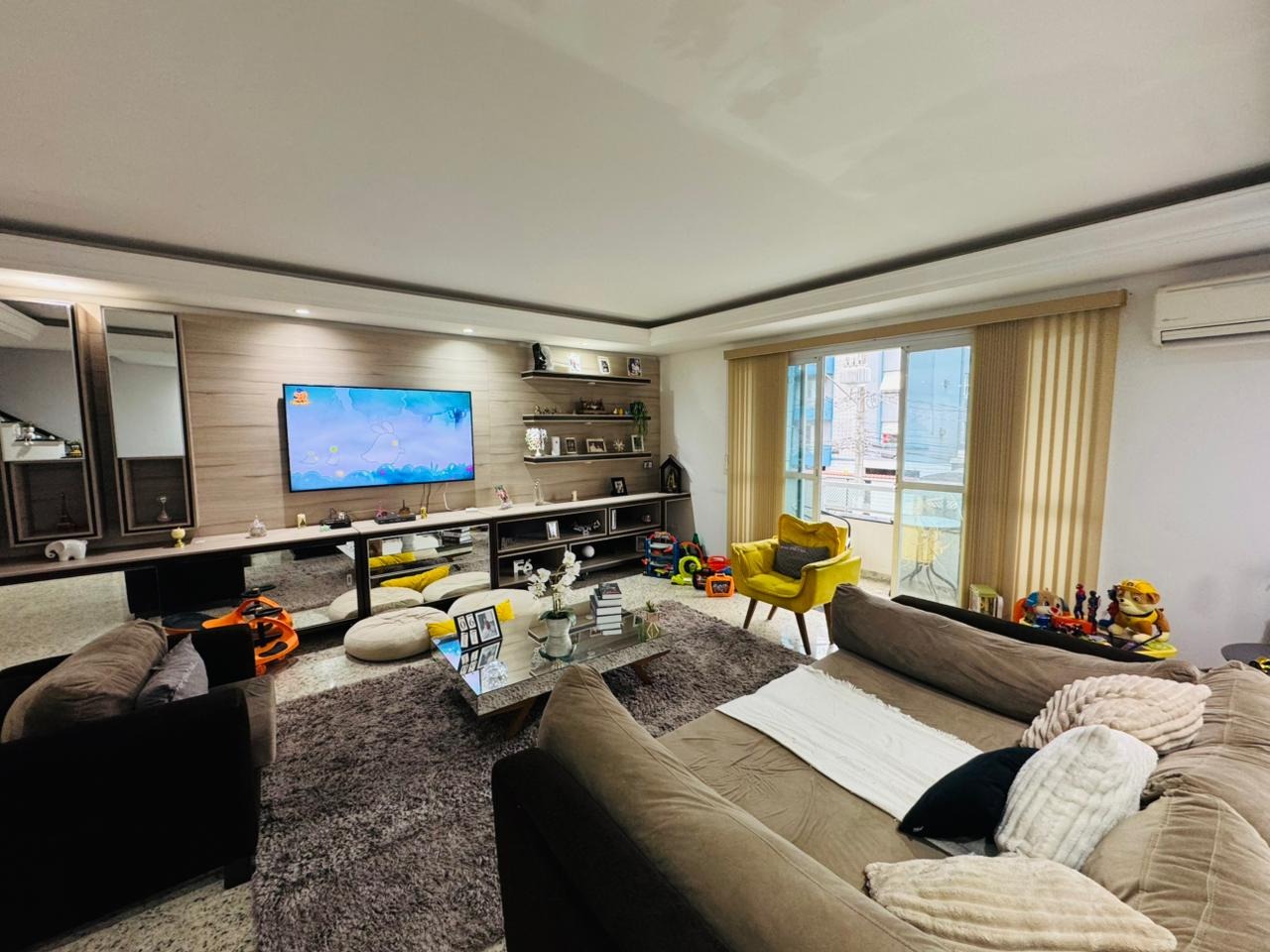 Casa à venda no Embaré: 