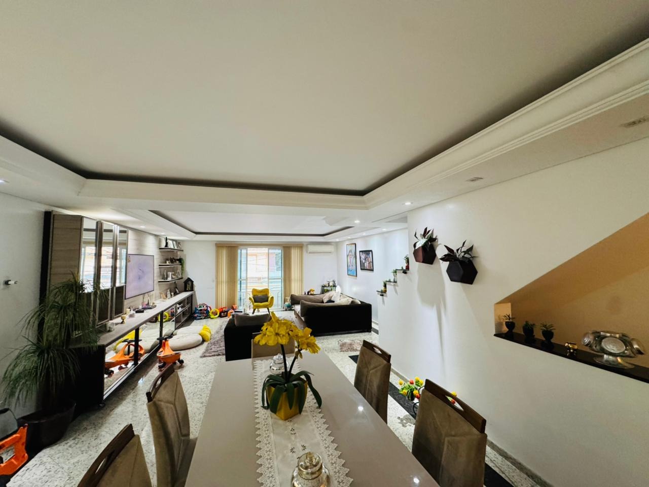 Casa à venda no Embaré: 