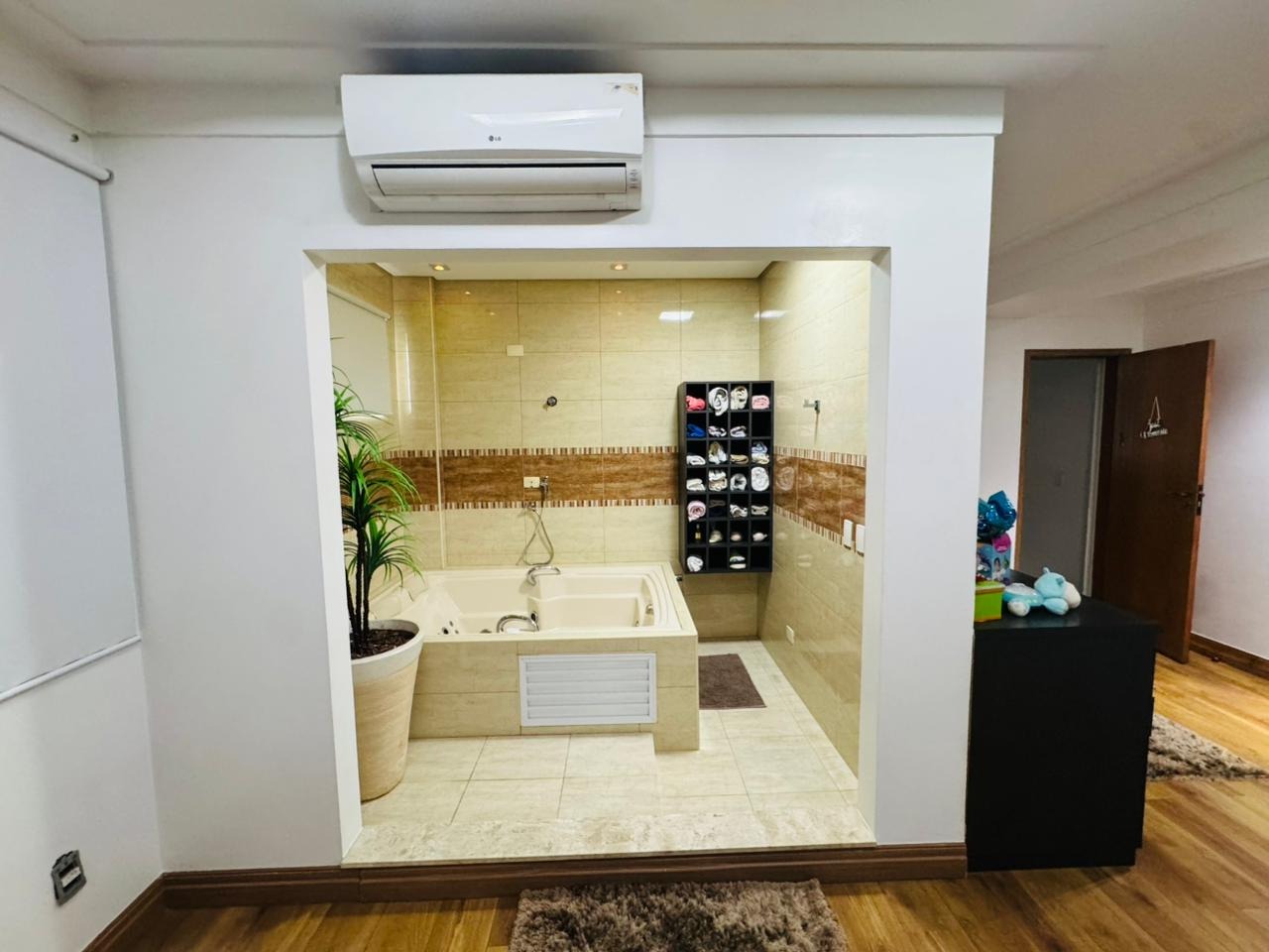 Casa à venda no Embaré: 