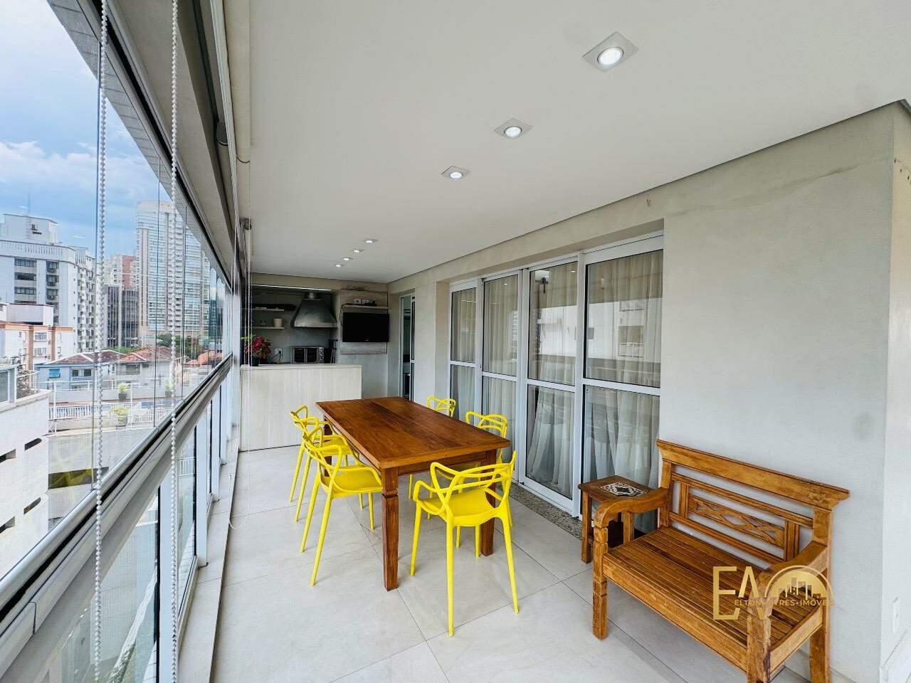 Apartamento à venda no Embaré: 