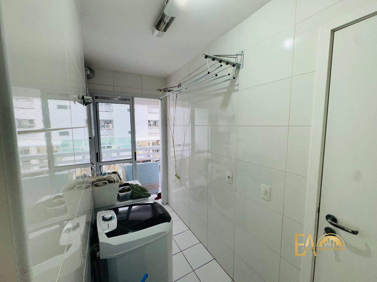 Apartamento à venda no Embaré: 