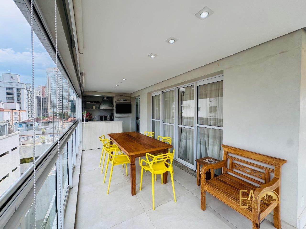 Apartamento à venda no Embaré: 