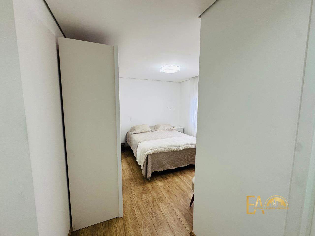 Apartamento à venda no Embaré: 