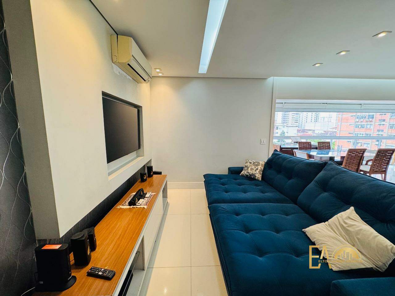 Apartamento à venda no Embaré: 