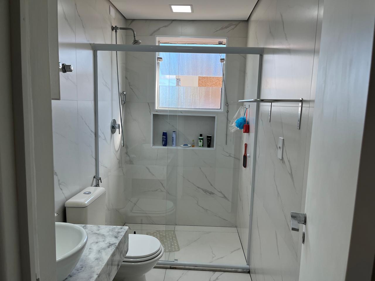 Cobertura à venda no Aparecida: 