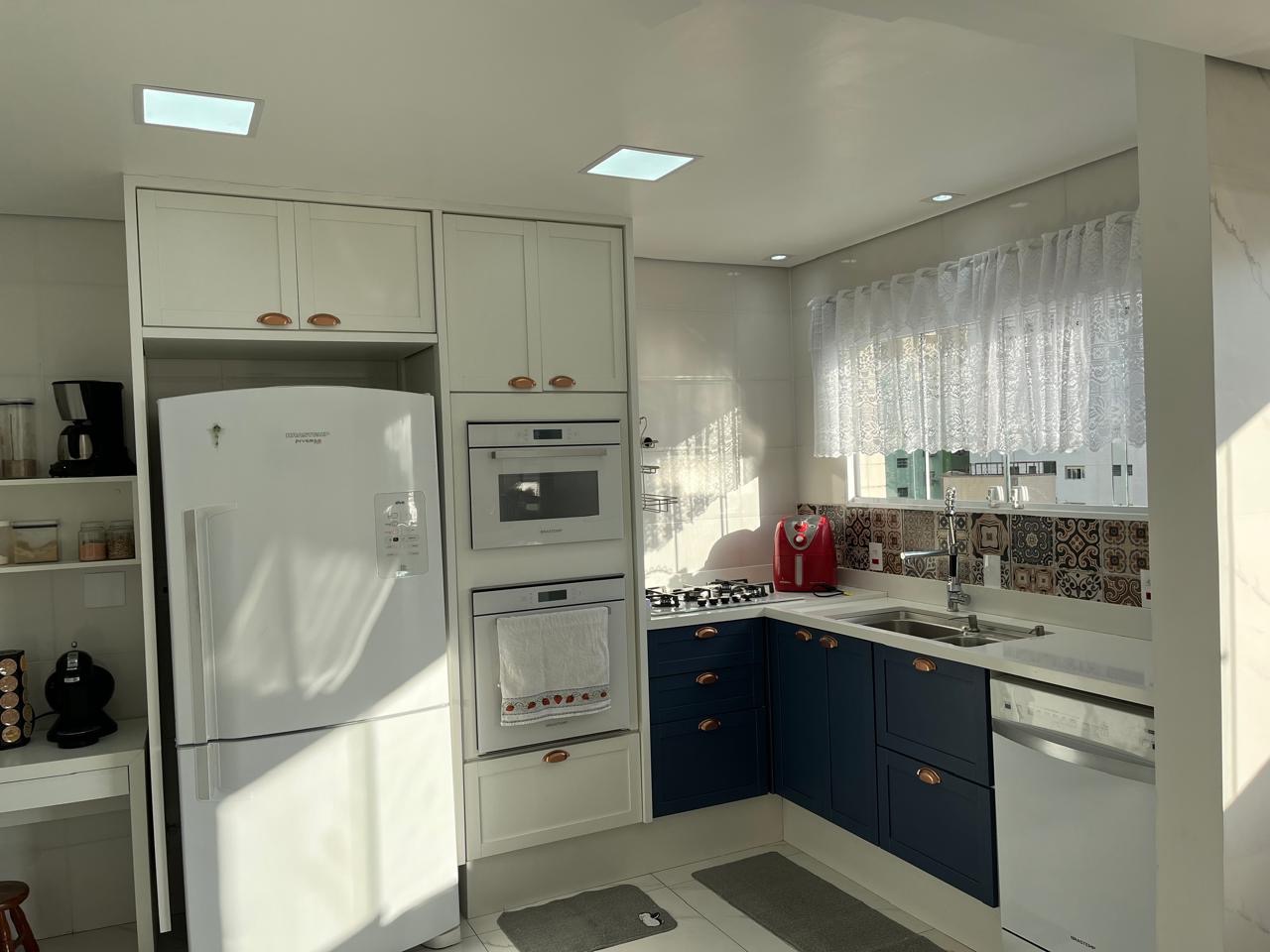 Cobertura à venda no Aparecida: 