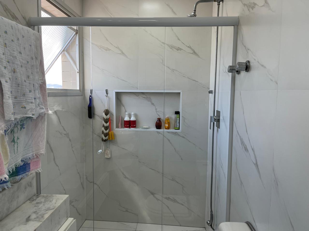 Cobertura à venda no Aparecida: 