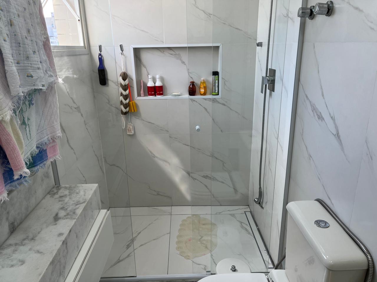 Cobertura à venda no Aparecida: 