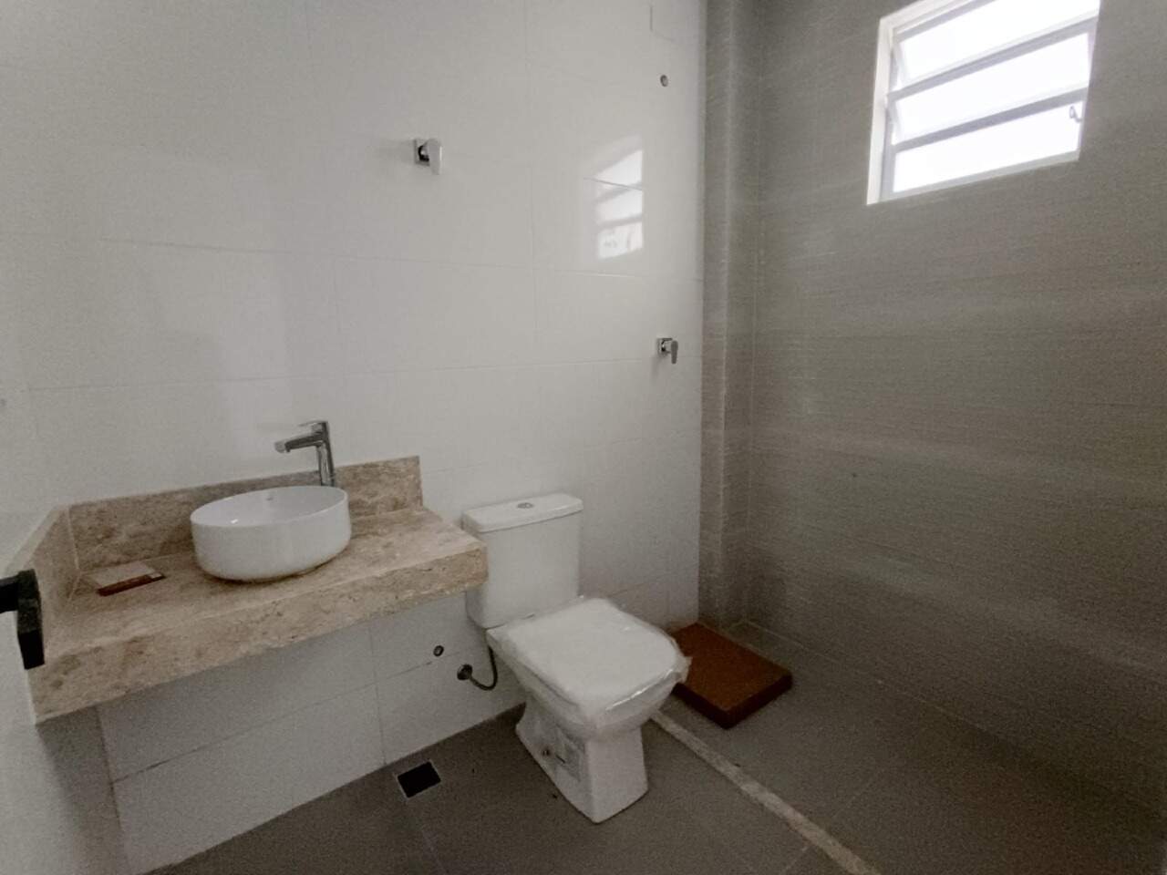  Casa à venda em Aparecida, Santos - SP: 
