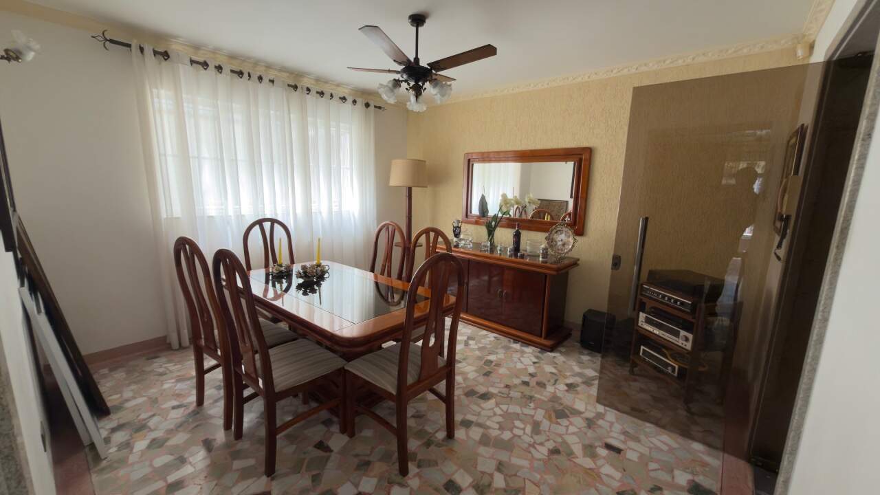 Casa à venda no Ponta da Praia: 