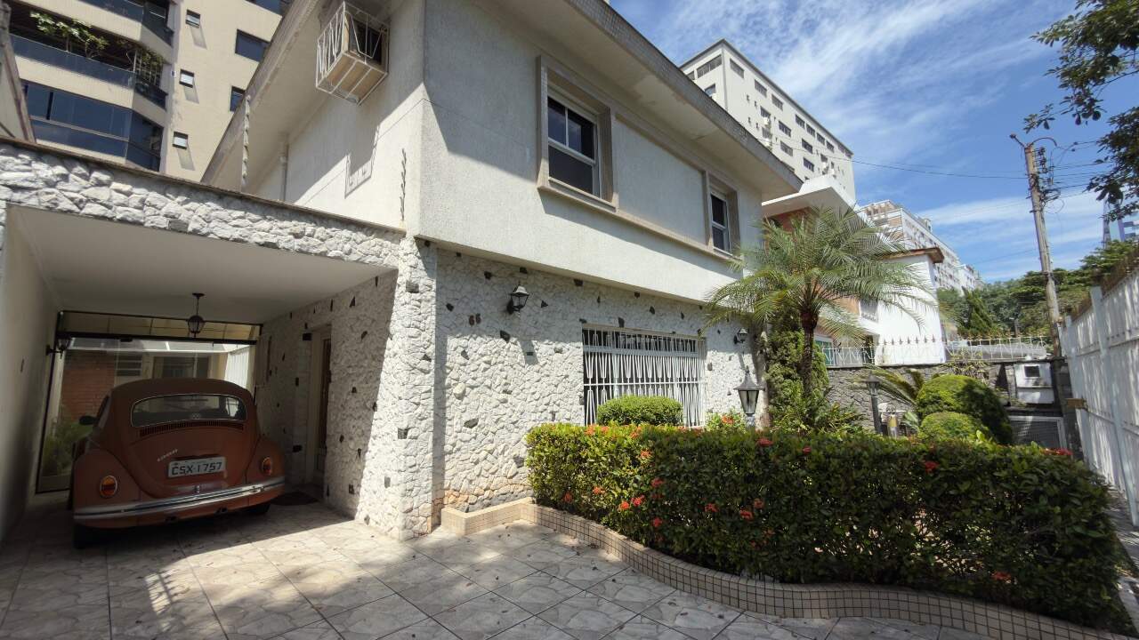 Casa à venda no Ponta da Praia: 
