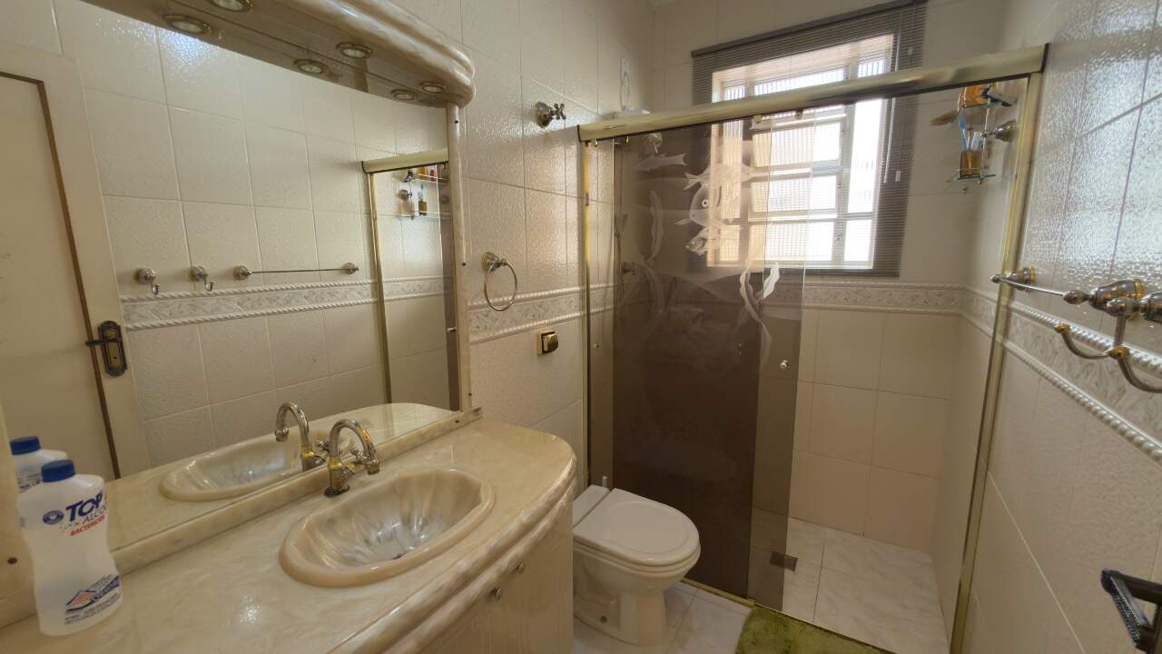 Casa à venda no Ponta da Praia: 
