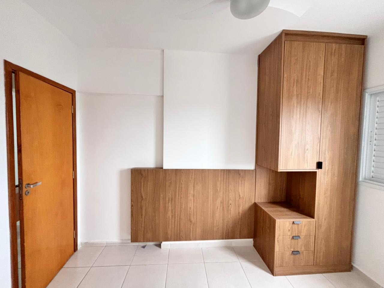 Apartamento para aluguel no Macuco: 