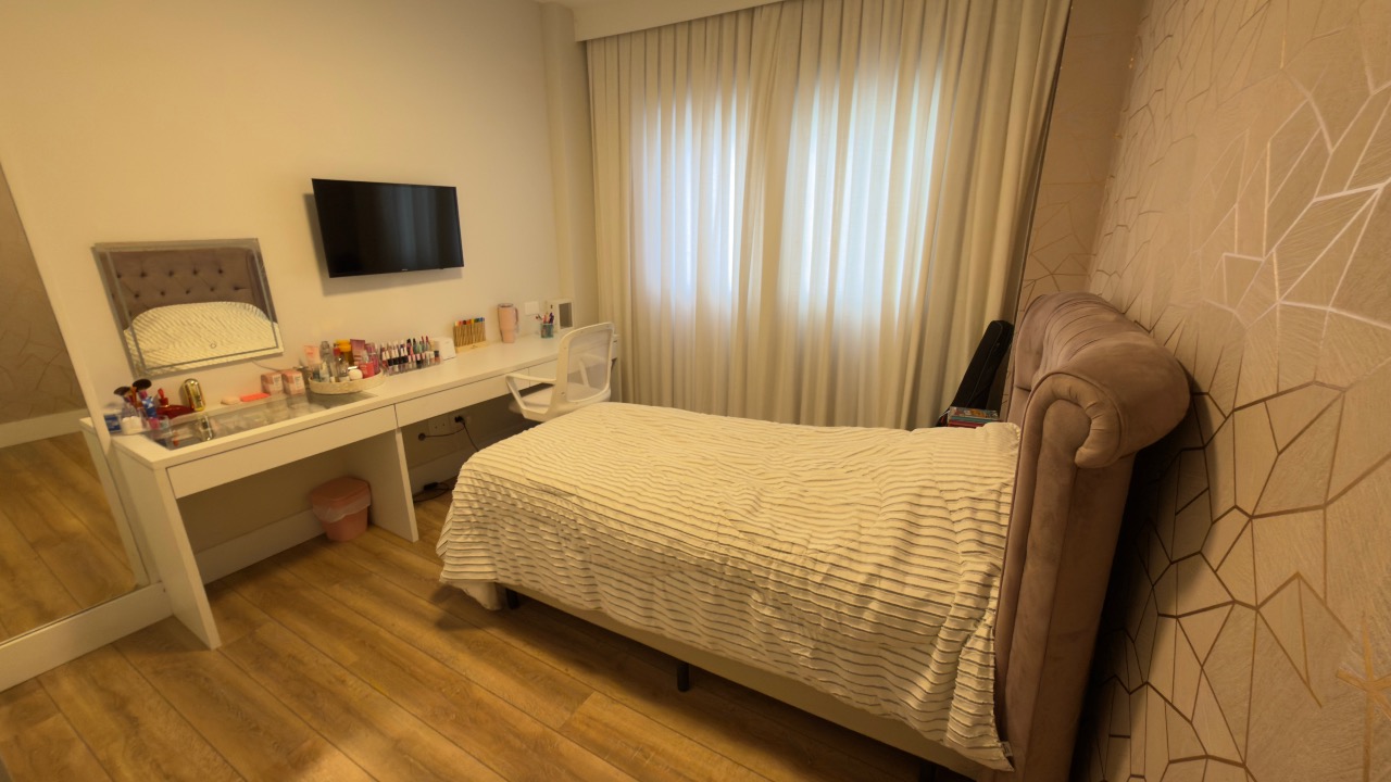 Apartamento à venda no Ponta da Praia: