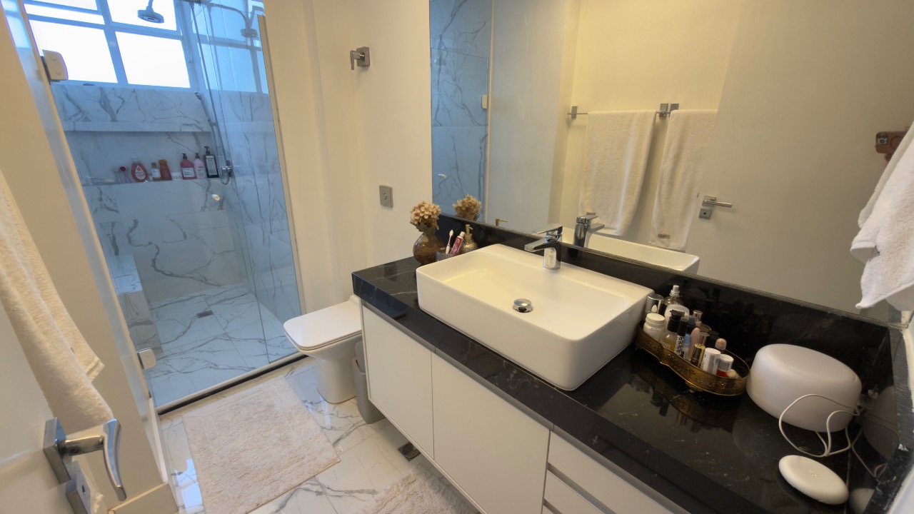 Apartamento à venda no Ponta da Praia: