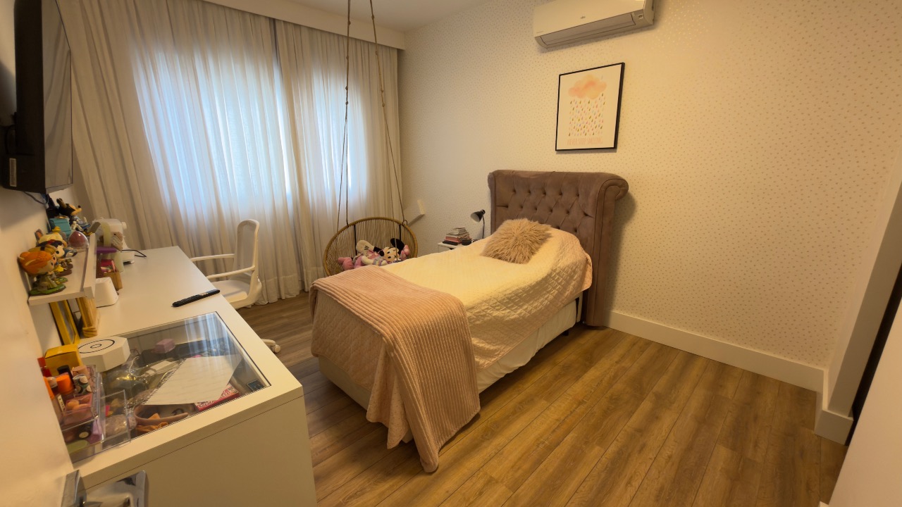 Apartamento à venda no Ponta da Praia: