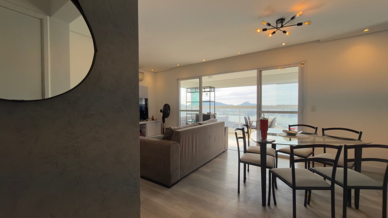 Apartamento à venda no Ponta da Praia: 