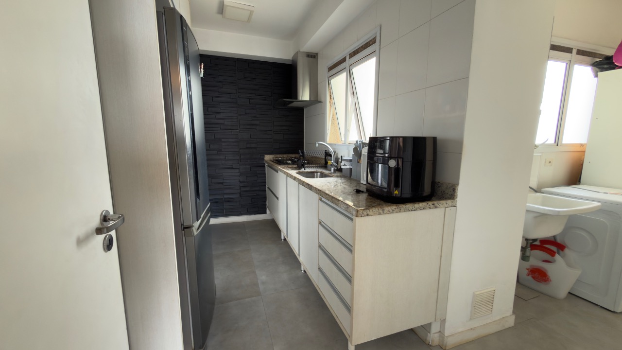 Apartamento à venda no Ponta da Praia: 