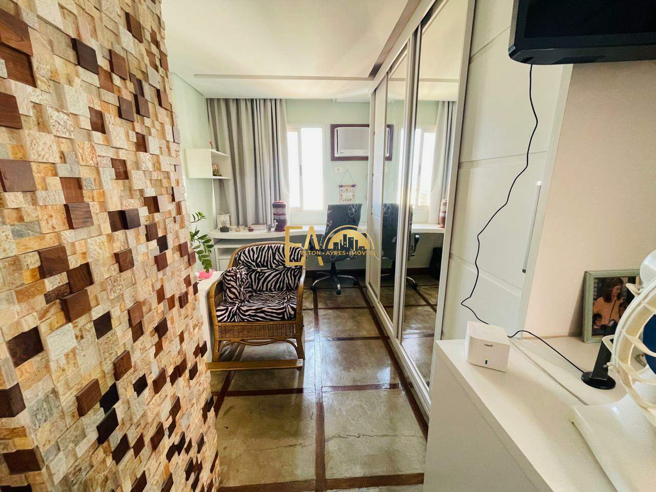 Apartamento à venda no Ponta da Praia: 