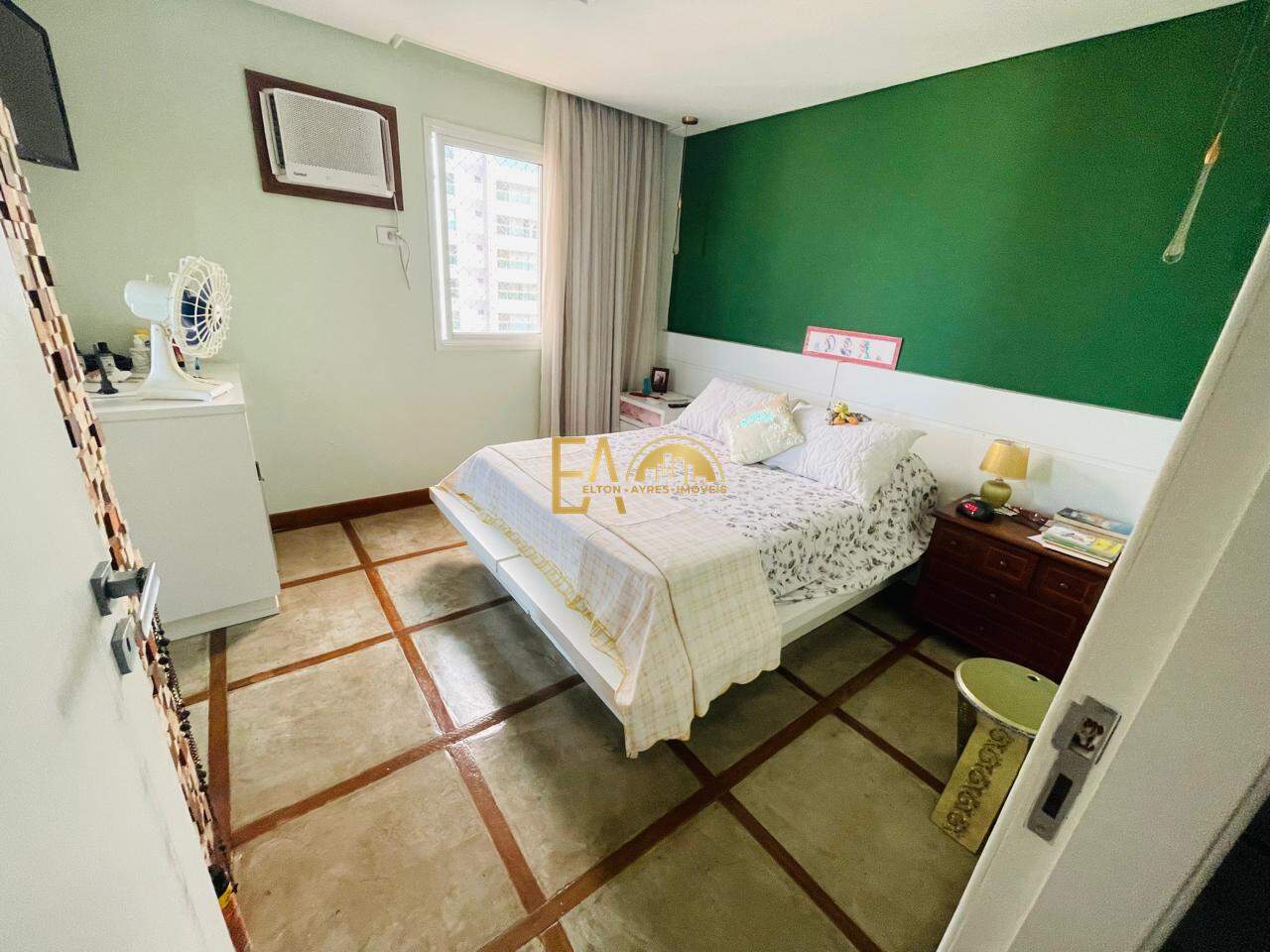 Apartamento à venda no Ponta da Praia: 