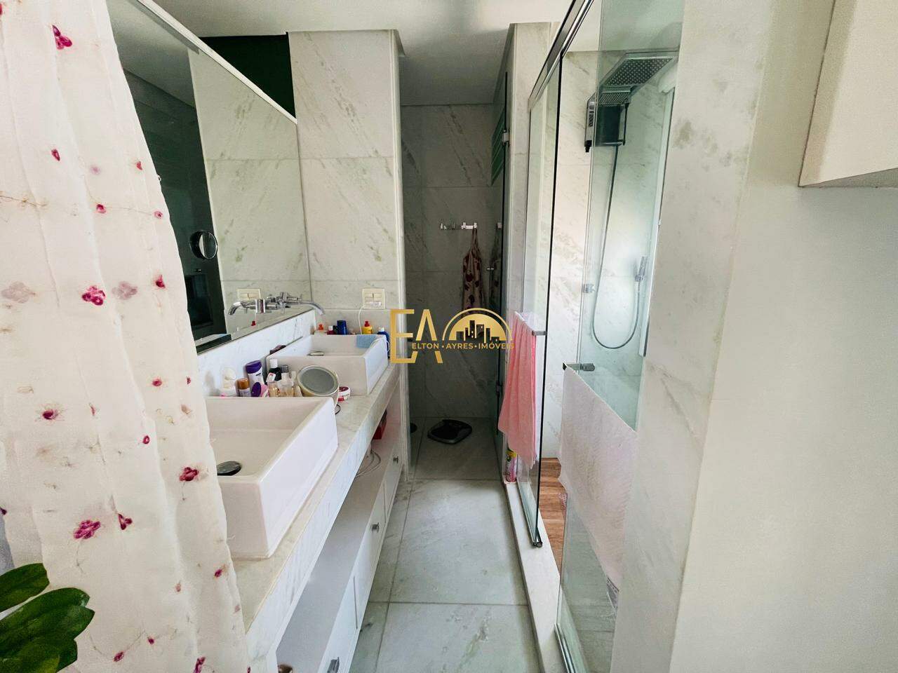 Apartamento à venda no Ponta da Praia: 