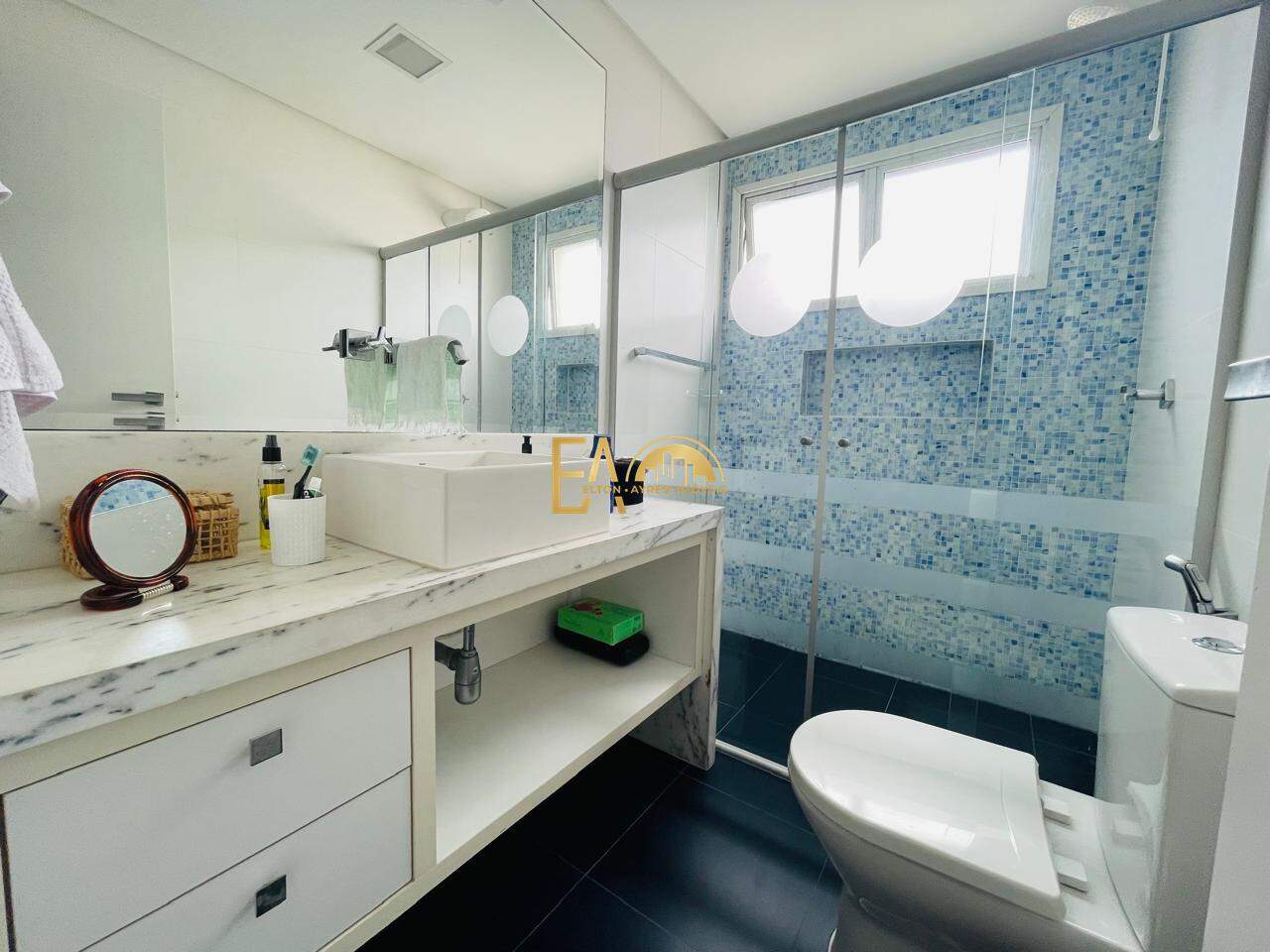 Apartamento à venda no Ponta da Praia: 