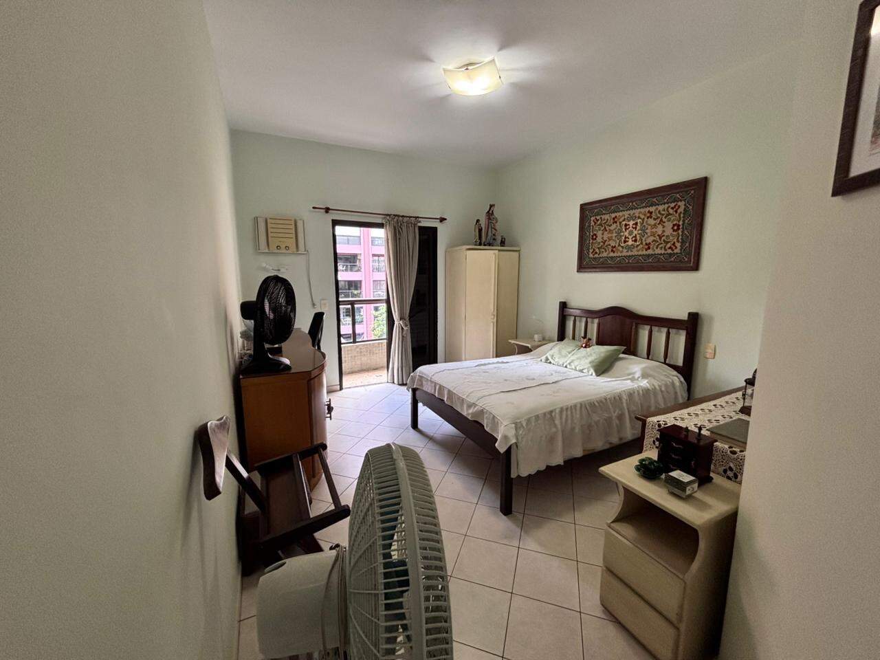 Apartamento à venda no Embaré: 