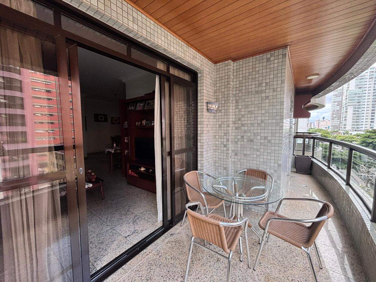 Apartamento à venda no Embaré: 