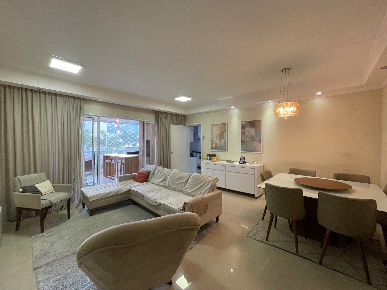 Apartamento à venda no Marapé: 