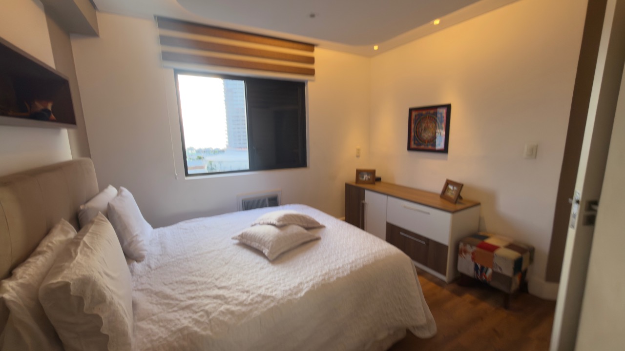 Apartamento à venda no Ponta da Praia: