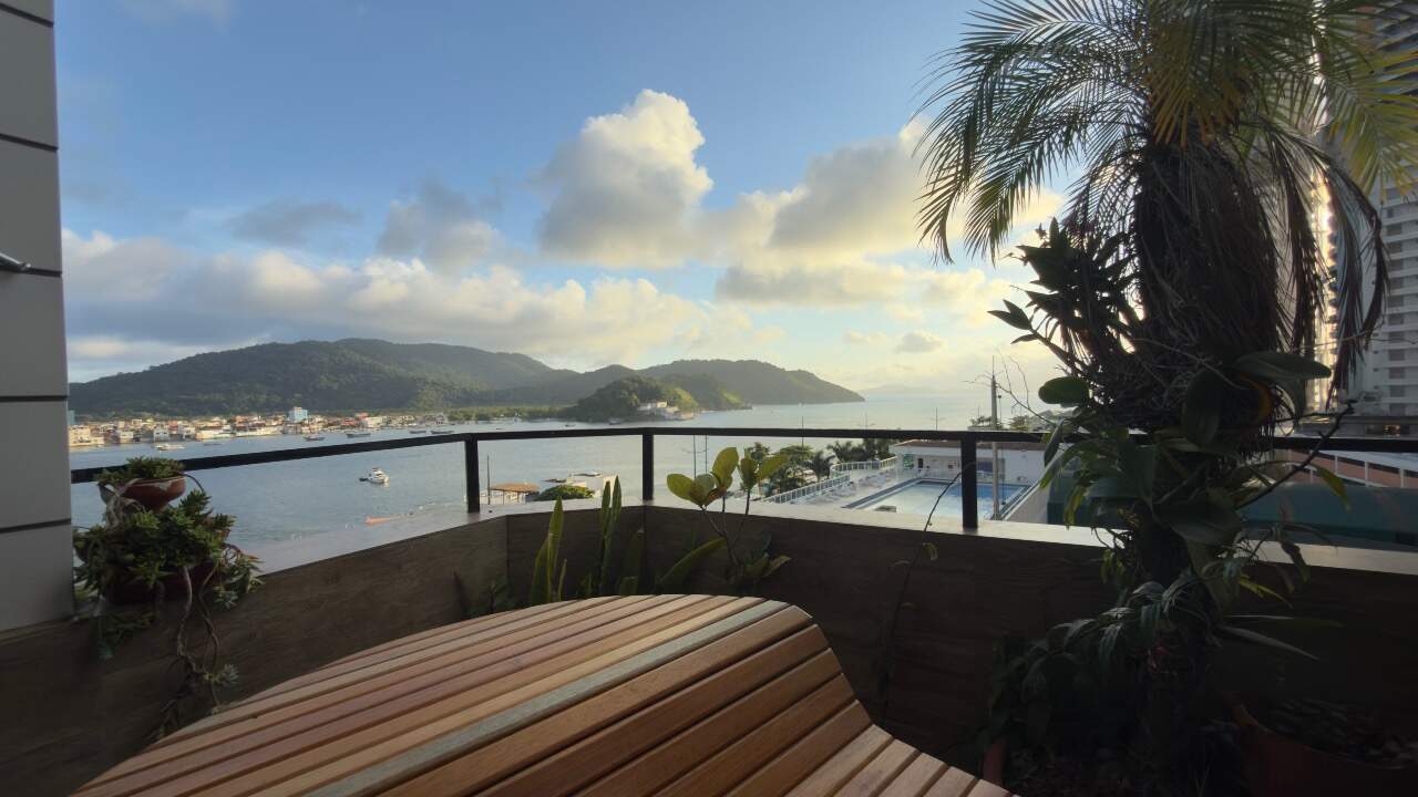 Apartamento à venda no Ponta da Praia: 