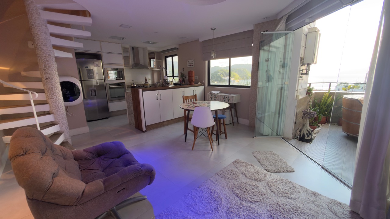 Apartamento à venda no Ponta da Praia: