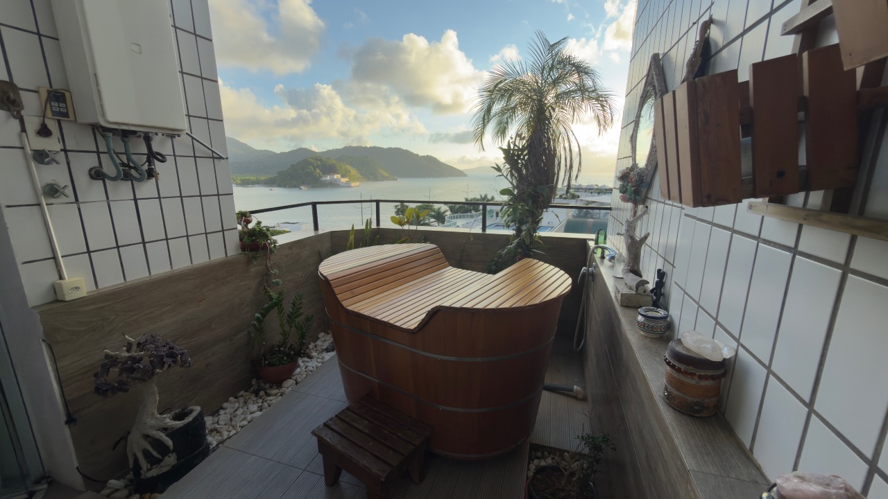 Apartamento à venda no Ponta da Praia: 