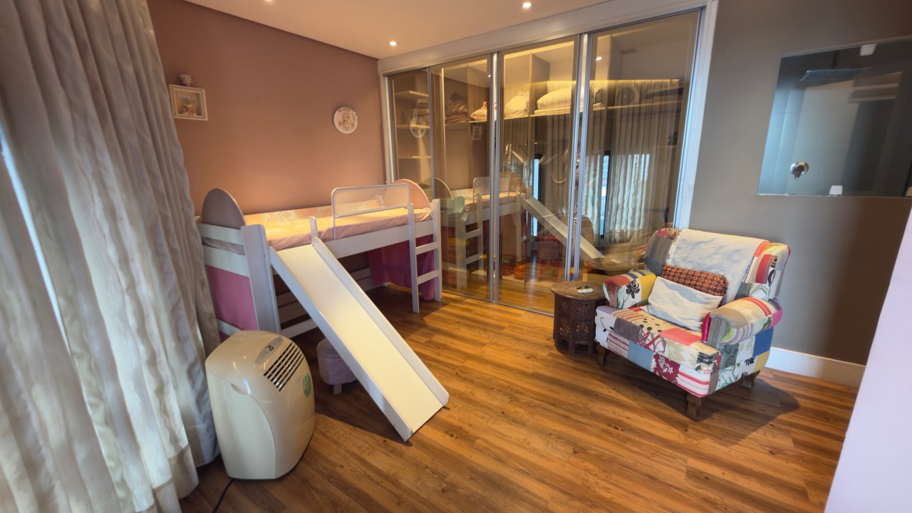 Apartamento à venda no Ponta da Praia: