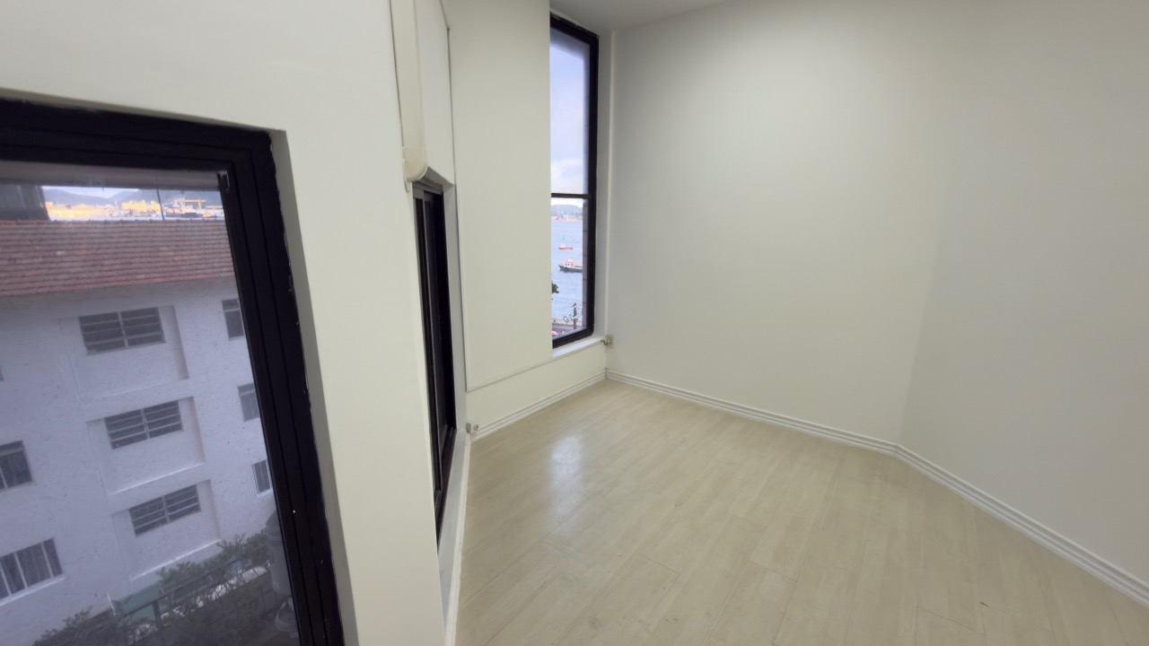 Apartamento à venda no Ponta da Praia: 