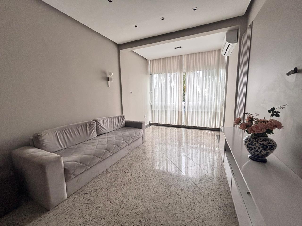 Apartamento para aluguel no Ponta da Praia: 