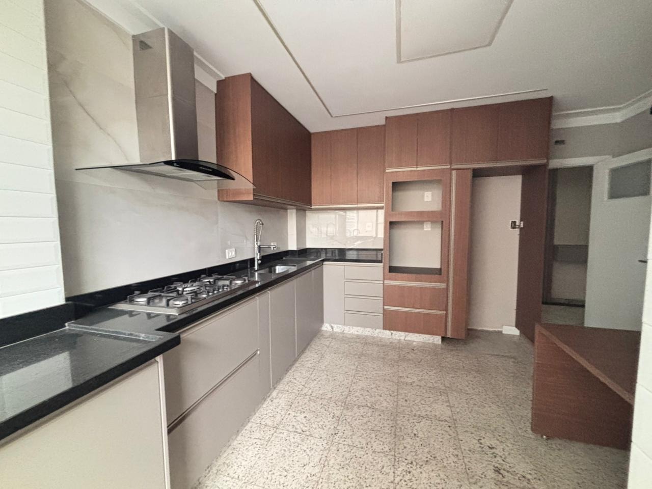 Apartamento para aluguel no Ponta da Praia: 