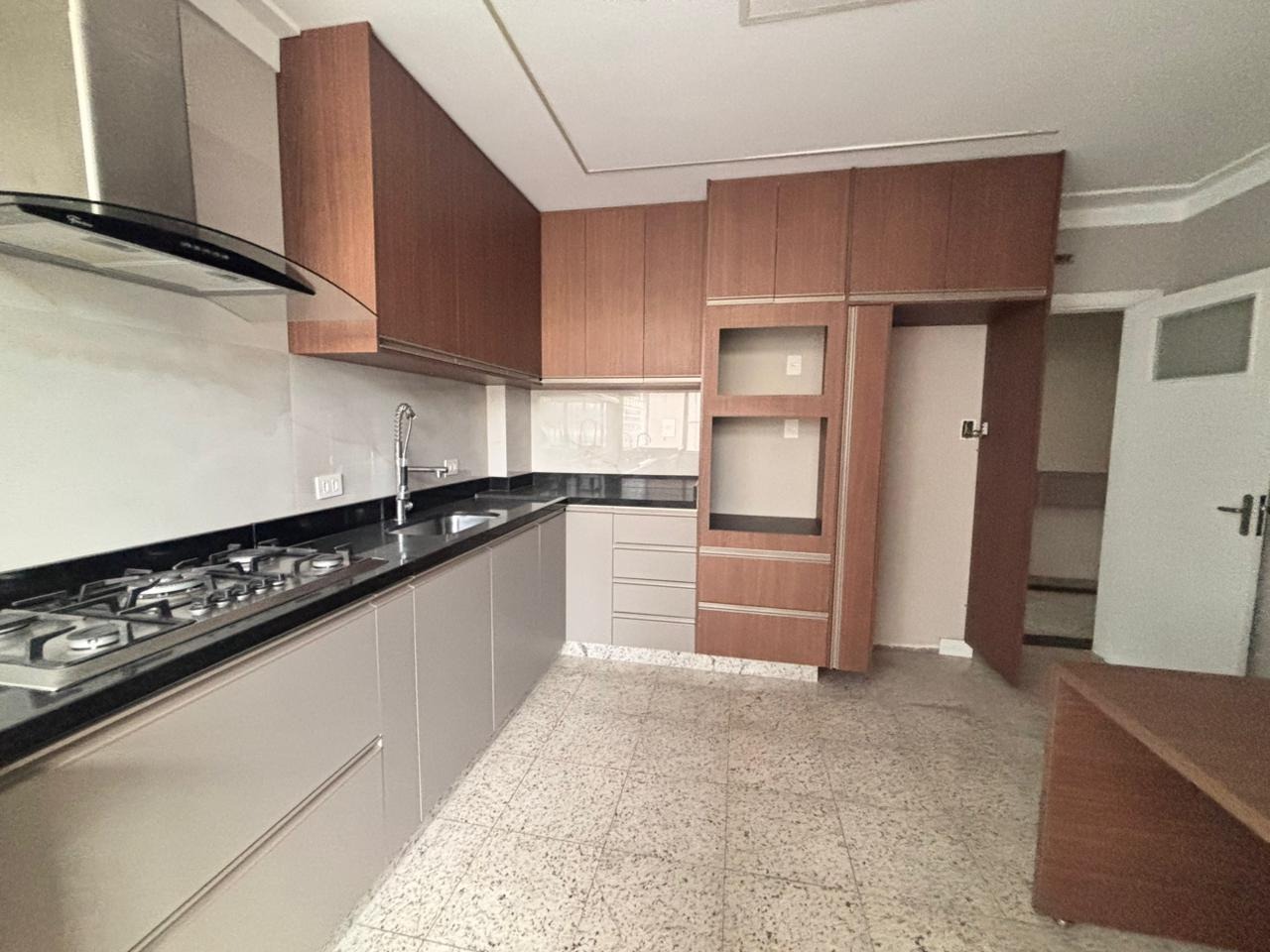 Apartamento para aluguel no Ponta da Praia: 